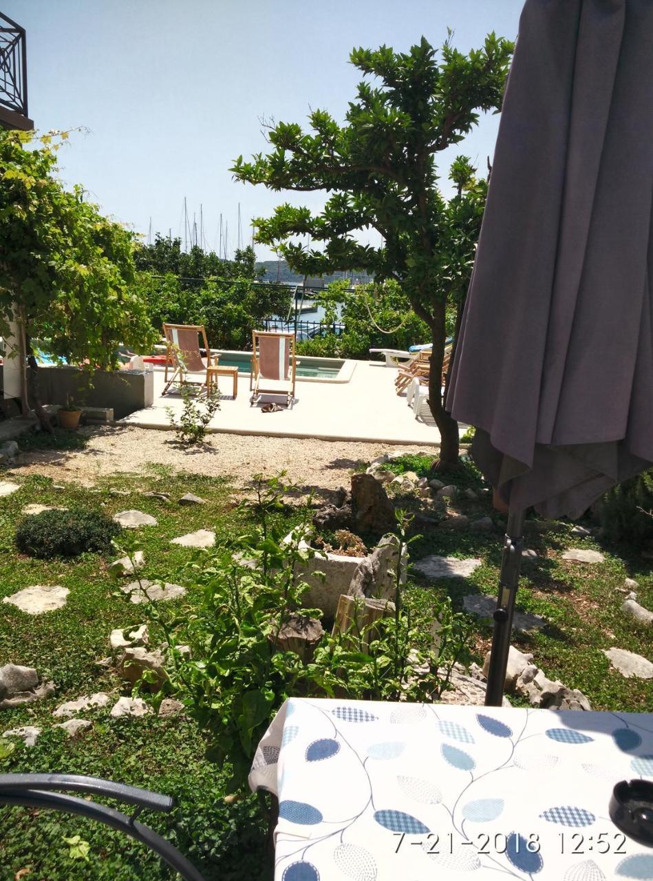 Apartments Gina Трогир Экстерьер фото